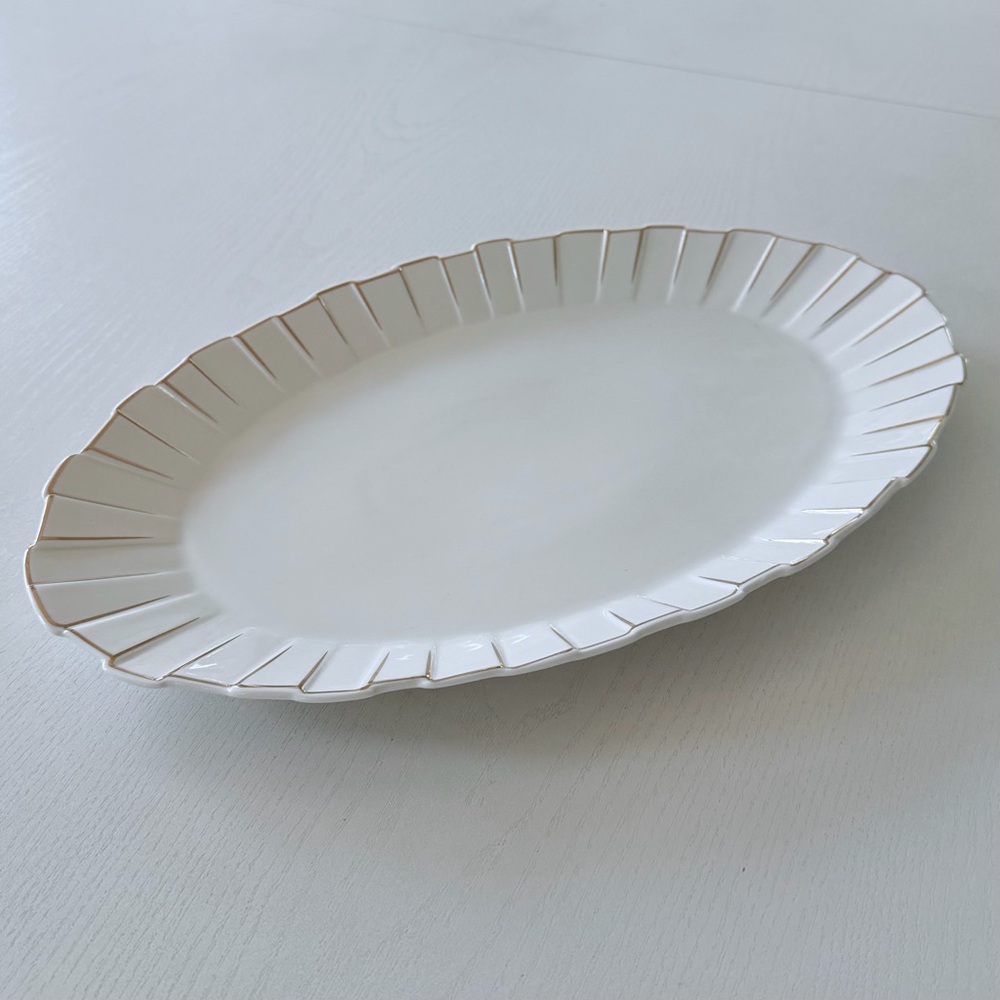 Oval Scalloped Ceramic Platter with Gold Tone Trim Accent - Picture 2 of 8